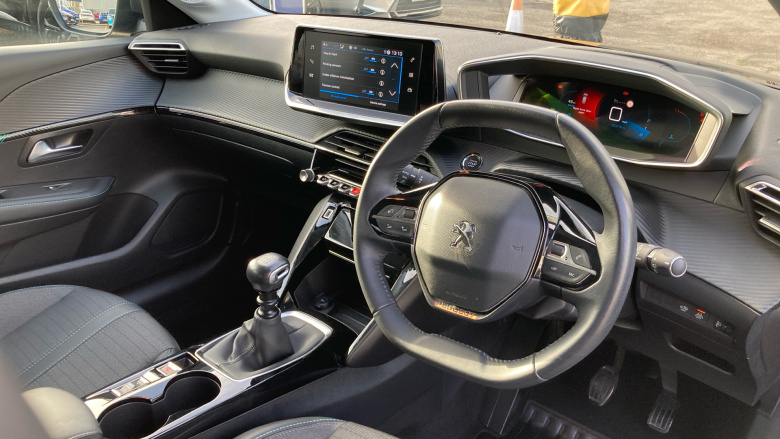 Peugeot 208 1.2 PureTech 100 Allure Premium 5dr Petrol Hatchback